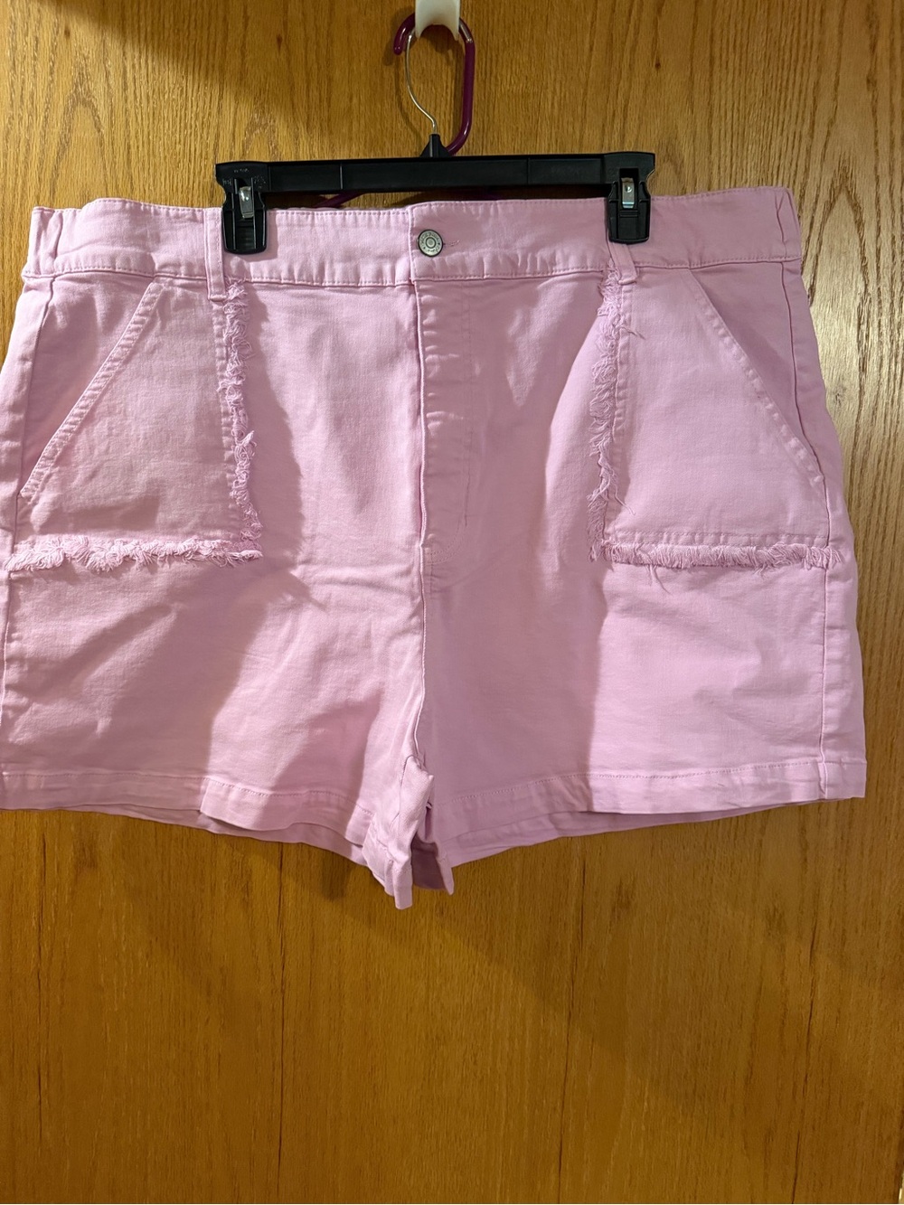 white birch Light Pink Frayed Pocket Jean Shorts